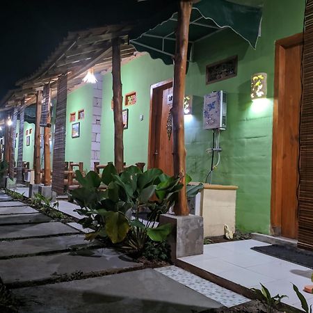 Wooden Kemiren Homestay Banyuwangi Banyuwangi  Extérieur photo