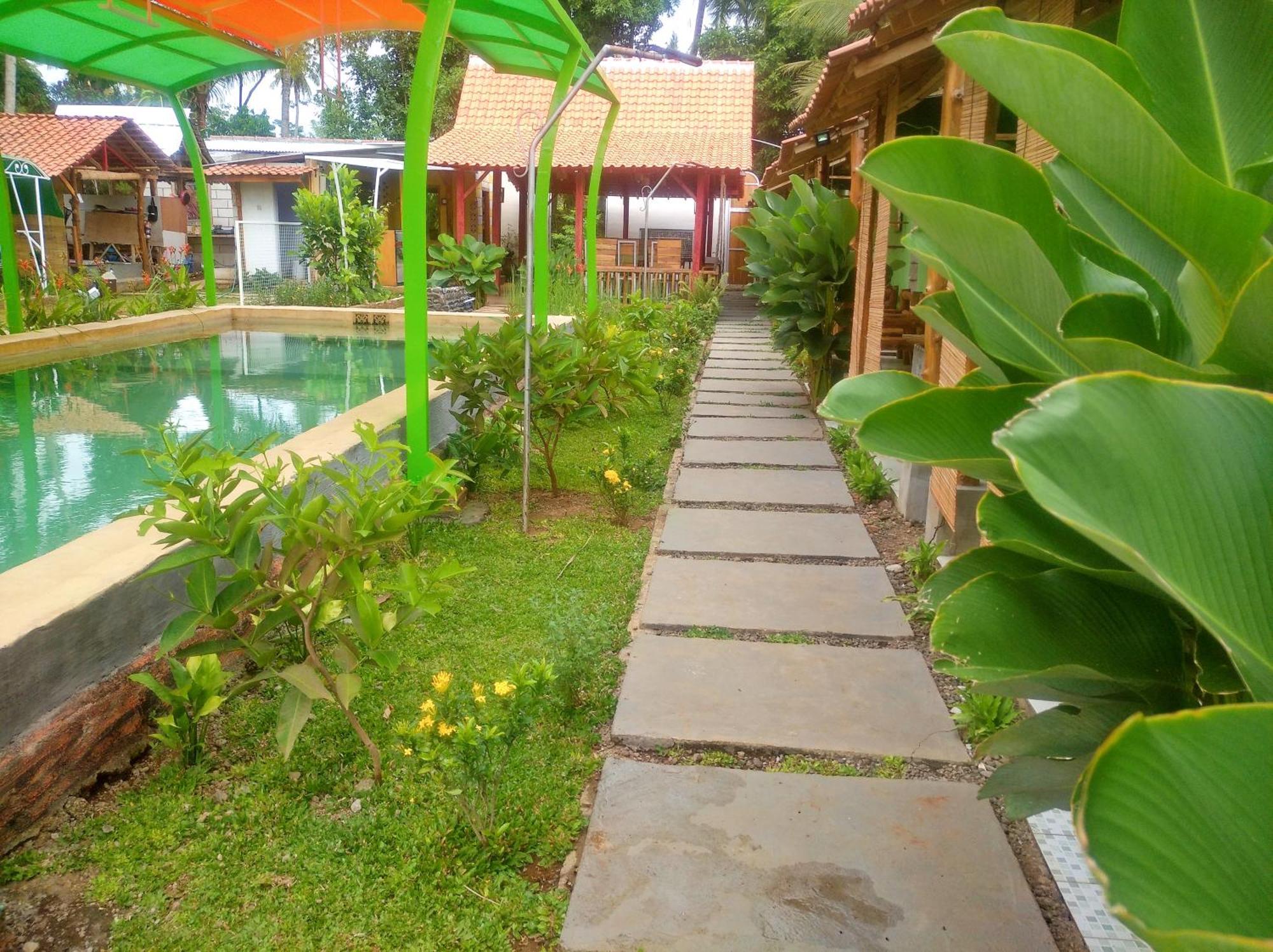 Wooden Kemiren Homestay Banyuwangi Banyuwangi  Extérieur photo