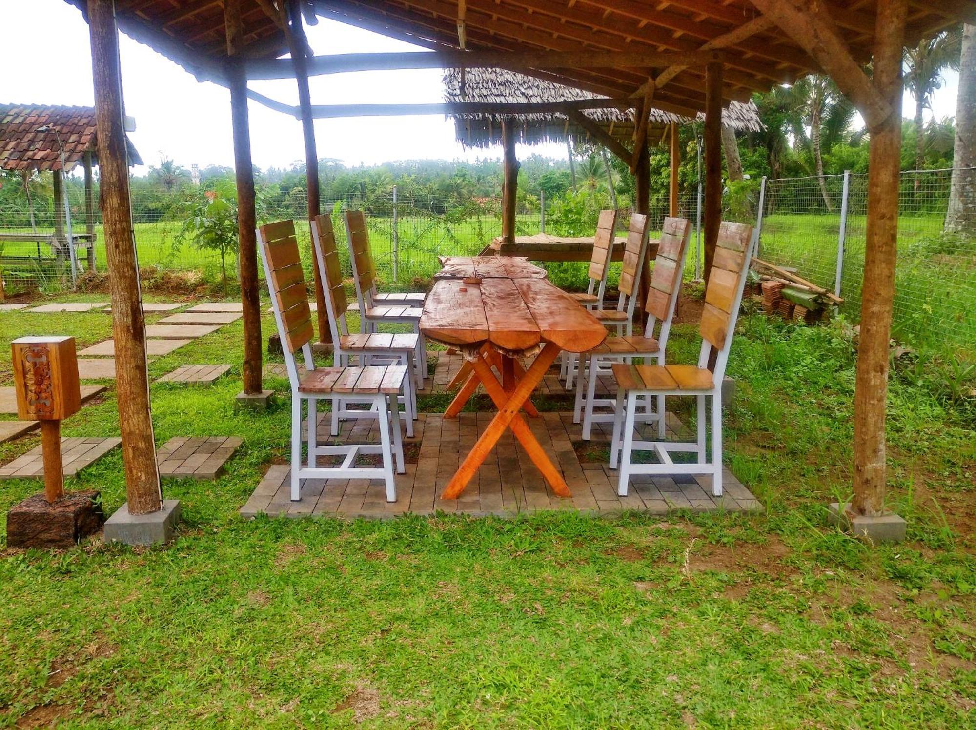 Wooden Kemiren Homestay Banyuwangi Banyuwangi  Extérieur photo
