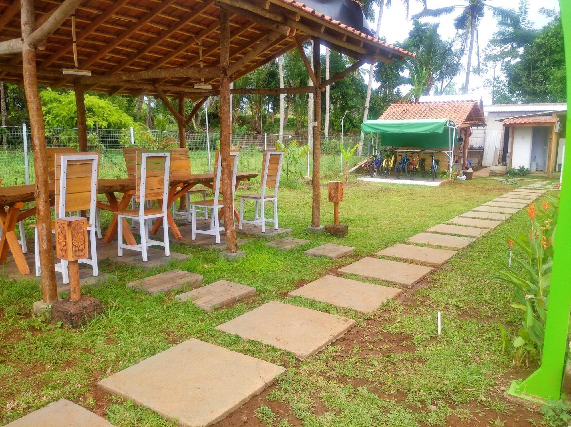 Wooden Kemiren Homestay Banyuwangi Banyuwangi  Extérieur photo