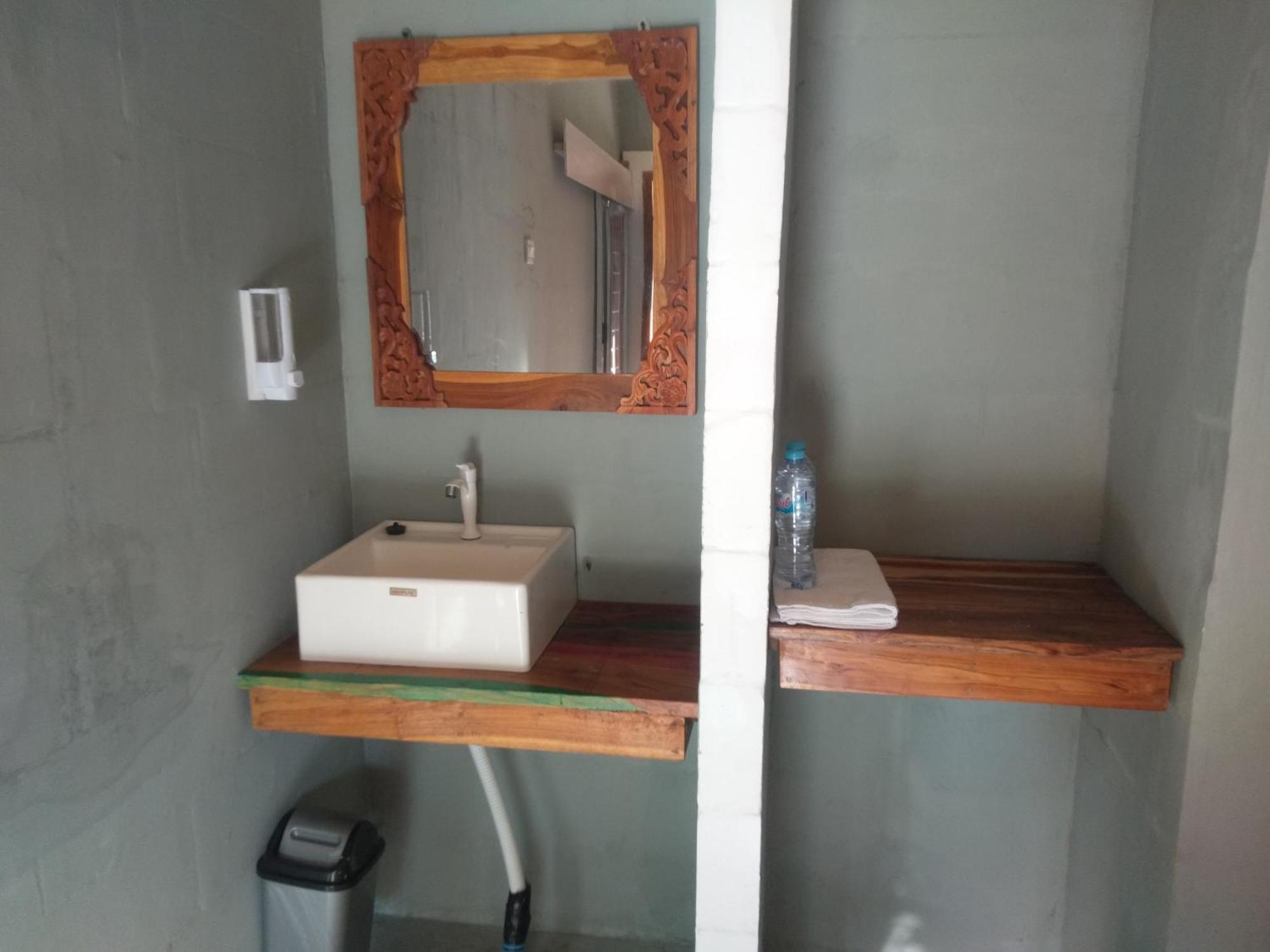 Wooden Kemiren Homestay Banyuwangi Banyuwangi  Extérieur photo