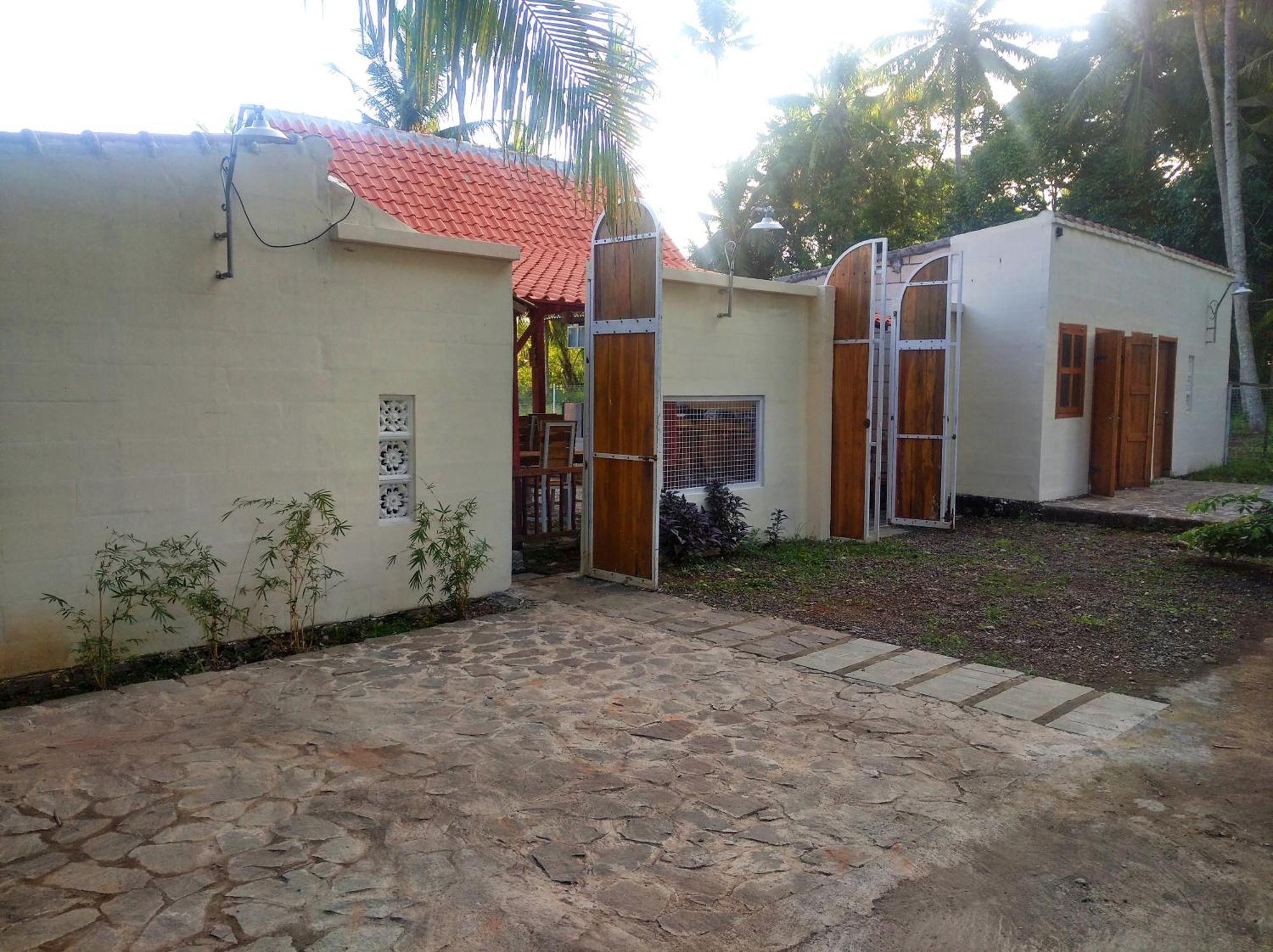 Wooden Kemiren Homestay Banyuwangi Banyuwangi  Extérieur photo